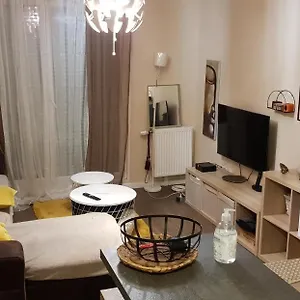 Apparemment Cosy Avec Parking Extérieur Gratuit Appartement